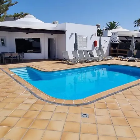 4 Bedroom Mimi With Private Heated Pool Villa *