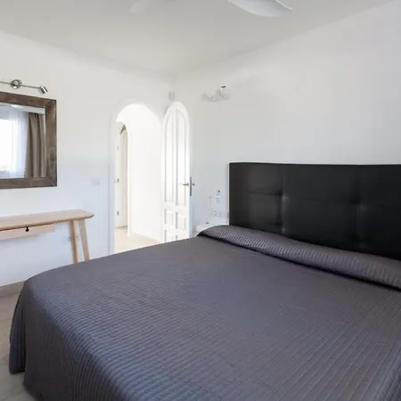 4 Bedroom Mimi With Private Heated Pool * Puerto del Carmen (Lanzarote)
