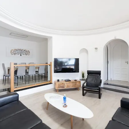 Villa 4 Bedroom Mimi With Private Heated Pool